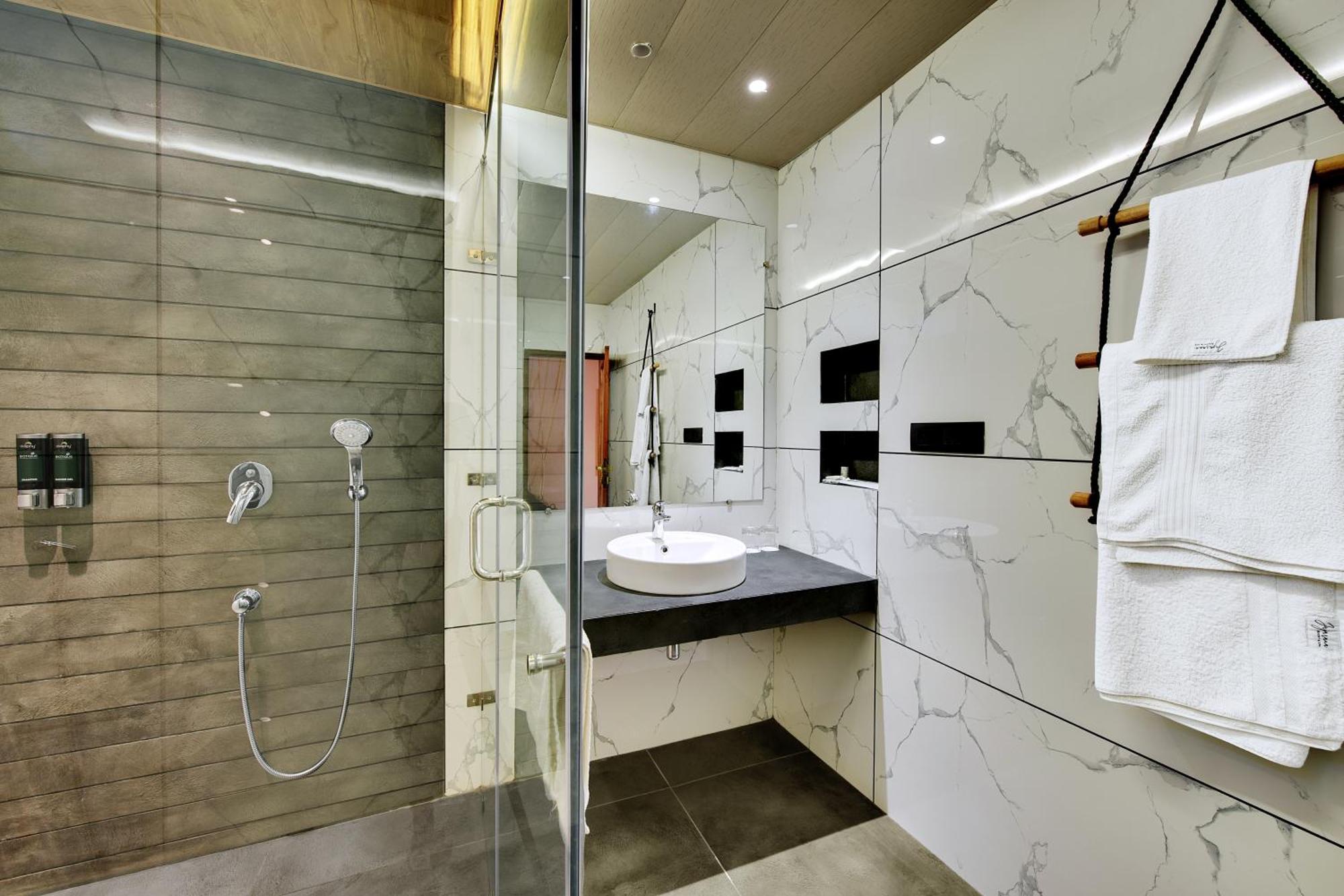 Tiaraa Jujurana Resort & Spa Dharamsala Zewnętrze zdjęcie