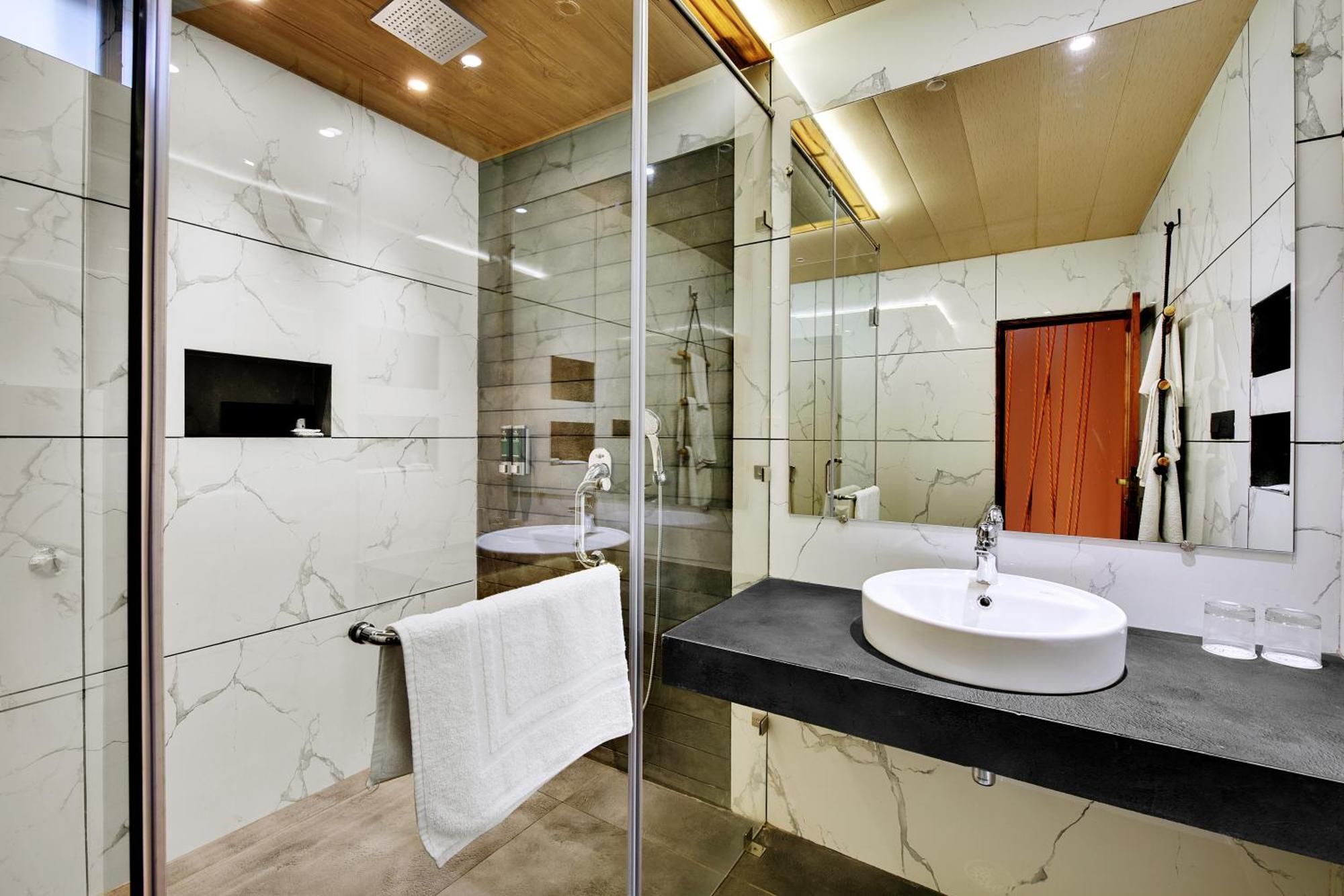 Tiaraa Jujurana Resort & Spa Dharamsala Zewnętrze zdjęcie