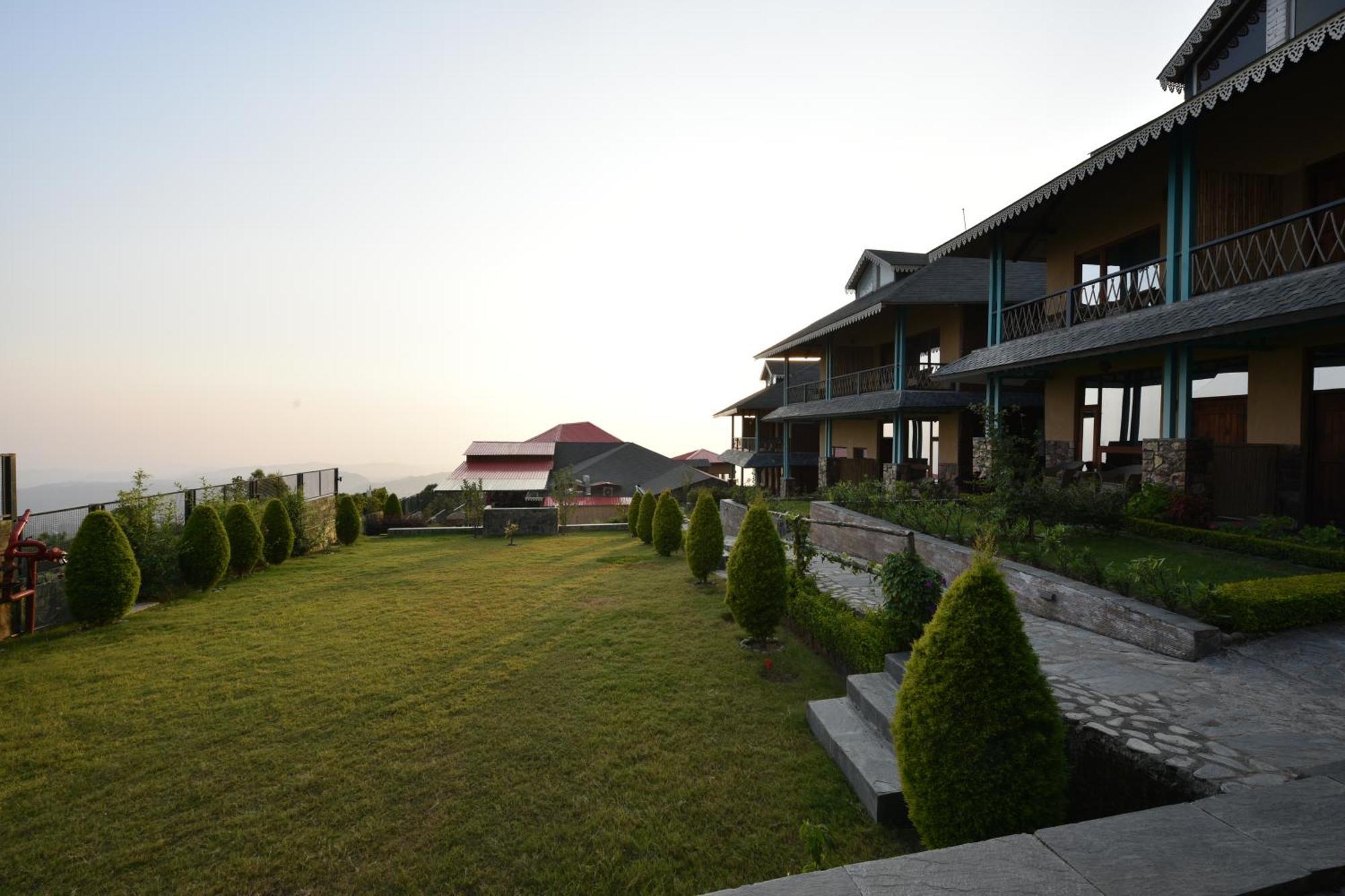Tiaraa Jujurana Resort & Spa Dharamsala Zewnętrze zdjęcie
